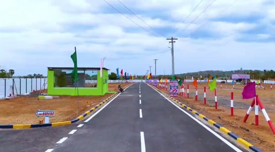 READY-TO-BUILD VILLA PLOTS IN POONAMALLEE - 38.84 LAKHS